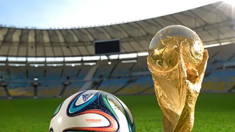 “西班牙女足力克瑞典晋级决赛，帕拉尔卢埃洛替补建功，卡蒙娜关键进球！”