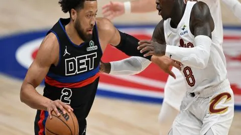 亚马尔1v2逆风翻盘，坚守阵地不倒，维克托传球失误遭破！